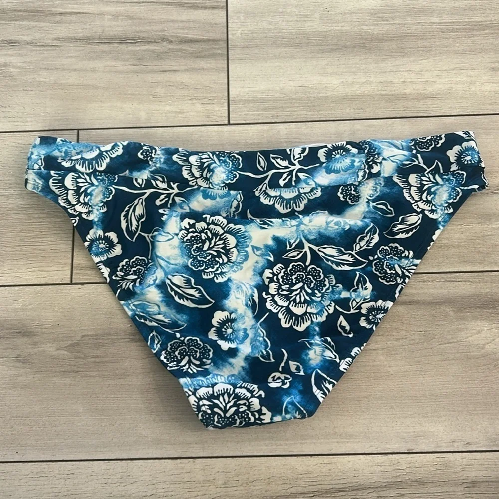 New Directions blue floral print bikini swim bottoms size XL NWOT